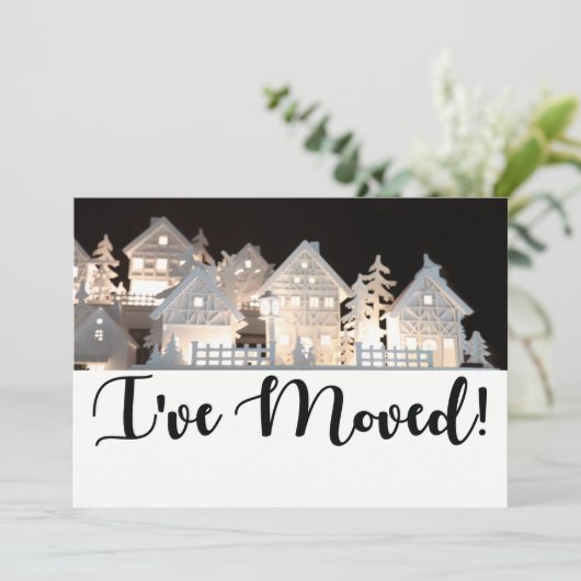 Ich habe leuchtende Weihnachtshäuser verschoben Einladung (Stehend Vorderseite)