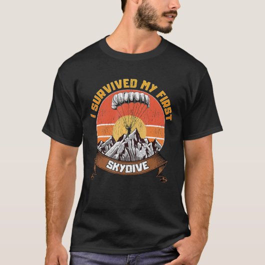 Ich habe mein erstes Skydive-Skydiving überlebt T-Shirt (Vorderseite)