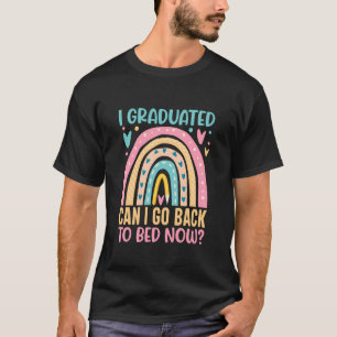 Ich habe meinen Abschluss Ich kann jetzt wieder in T-Shirt
