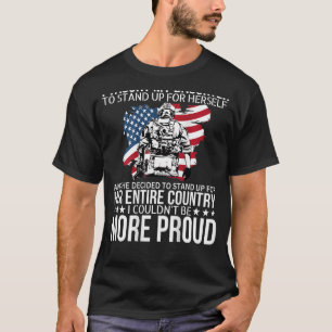 Ich habe meiner Tochter beigebracht, sich selbst f T-Shirt