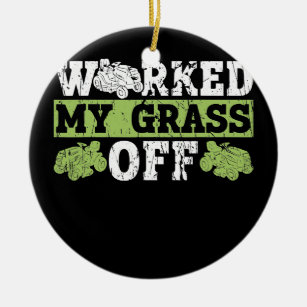 Ich habe mir das Gras vom Rasenmäher geputzt, um d Keramik Ornament