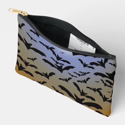 Ich habe viel für schwarze Fledermäuse und Hübsche Zubehörtasche (Offen)