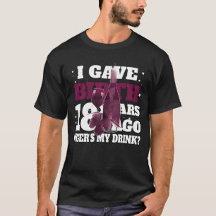 Ich habe vor 18 Jahren ein Kind bekommen Mama Mutt T-Shirt