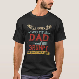Ich habe zwei Titeln Vater und wackeligen Vintagen T-Shirt