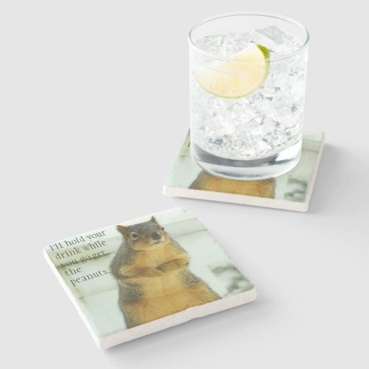 Ich halte dein Getränk... das Eichhörnchen Steinuntersetzer (Seitenansicht)