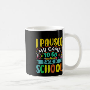 Ich halte mein Spiel an, um zuerst Grad an die Sch Kaffeetasse
