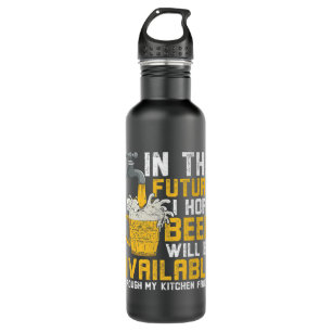 Ich hoffe, dass Bier über einen Küchenschrank erhä Edelstahlflasche