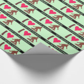 Ich höre Bigfoot Walking Sasquatch Happy Geburtsta Geschenkpapier (Ecke)