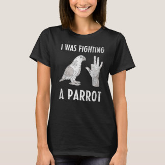 Ich kämpfte gegen einen Parrot Hand Finger Amputee T-Shirt