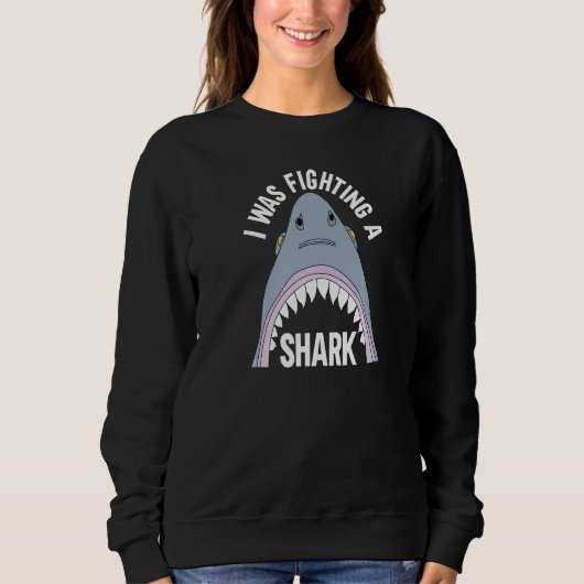 Ich kämpfte mit einem Hai  Gebrochenes Bein Sweatshirt (Vorderseite)