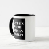 Ich kann den stupiden Text auf der Tasse des Kaffe (Vorderseite Links)