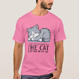 Ich kann nicht aufstehen, die Katze sitzt auf mein T-Shirt