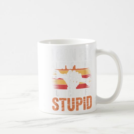 Ich kann viele Dinge reparieren, aber ich kann kei Kaffeetasse (Rechts)