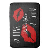 "Ich KISS besser als ich koche!" - RUG Badematte (Vorderseite Vertikal)