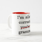 Ich korrigiere Sie still bin Grammatik Zweifarbige Tasse (Vorderseite Links)