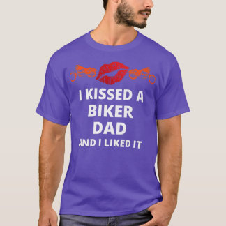 Ich küsste einen Biker und ich mochte es witzig Bi T-Shirt