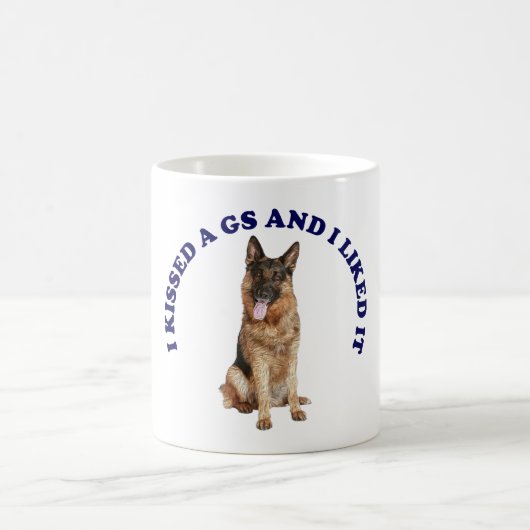 Ich küsste einen deutschen Schäferhund Kaffeetasse (Mittel)