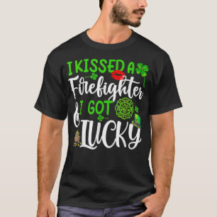 Ich küsste einen Feuerwehrmann und Got Glück St. P T-Shirt