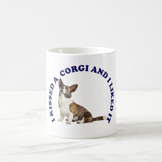 Ich küsste einen Kardigan Welsh Corgi Kaffeetasse (Mittel)