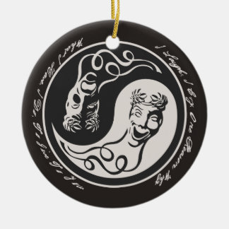 Ich lache mich schreie keramikornament