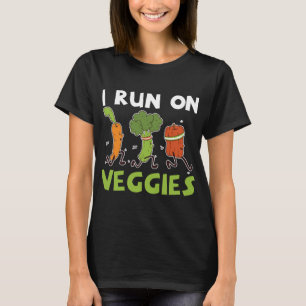 Ich laufe auf Gemüse Obst und Gemüse Gemüse Gemüse T-Shirt