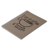 Ich laufe auf Kaffee und Sarkasmus Notizblock (Linke Seite)