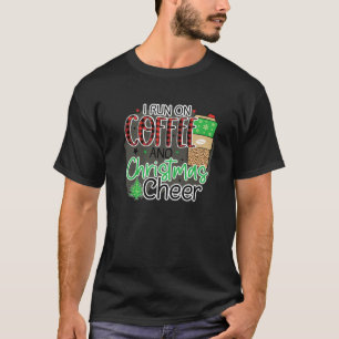 Ich laufe auf Kaffee und Weihnachten Chef Funny Fe T-Shirt