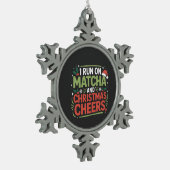 Ich laufe auf Matcha und Weihnachten heiße grünes Schneeflocken Zinn-Ornament (Links)