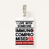 Ich lebe mit jemandem, der immun ist ausweis (Rückseite mit Klammer)
