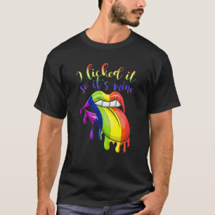 Ich leckte es so, dass sein meiner lesbischen Gay T-Shirt
