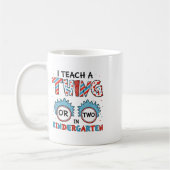 Ich lehre ein oder zwei Dinge im Kindergarten zurü Kaffeetasse (Links)