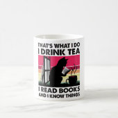 Ich lese Bücher und ich weiß Dinge Kaffeetasse (Mittel)