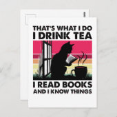 Ich lese Bücher und ich weiß Dinge Postkarte (Vorne/Hinten)