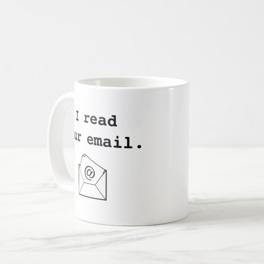 Ich lese deine E-Mail. Tasse (Vorderseite Links)