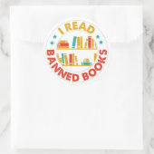 Ich lese verbotene Bücher mit großen Aufklebern Runder Aufkleber (Tasche)