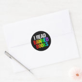 Ich lese verbotene Bücher Regenbogen Runder Aufkleber (Umschlag)