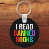 Ich lese verbotene Bücher Regenbogen Schlüsselanhänger (Rückseite)