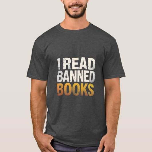 Ich lese verbotene Bücher T-Shirt (Vorderseite)