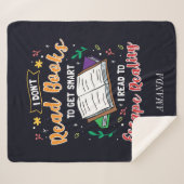 Ich lese vor der Realität Buch Nerd Personalisiert Sherpadecke (Vorderseite (Horizontal))