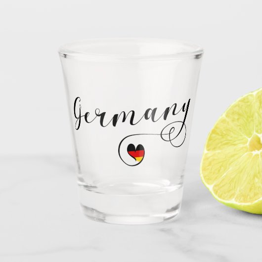 Ich Liebe Deutschland, deutsches Herz in der Flagg Schnapsglas (Vorderseite)