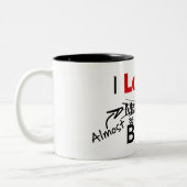 Ich Liebe dich fast so viel wie Bacon Zweifarbige Tasse (Links)