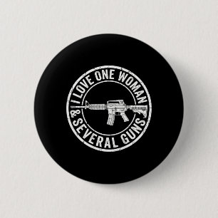 Ich liebe eine Frau mehrere Waffen Ehemann Lustige Button