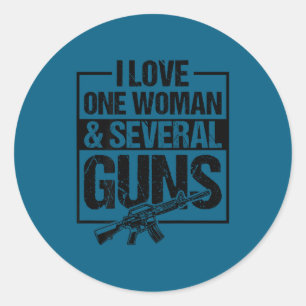 Ich liebe eine Frau mehrere Waffen lustiger Waffen Runder Aufkleber