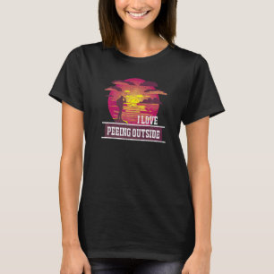 Ich liebe es, draußen zu pinkeln Wandern Camping T-Shirt