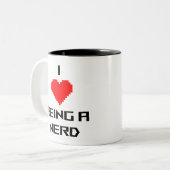 Ich liebe es, ein Nerd zu sein Zweifarbige Tasse (Vorderseite Links)