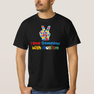 Ich liebe jemanden mit Autismus T-Shirt