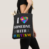 Ich liebe jemanden mit Autismus Tasche (Von Nahem)