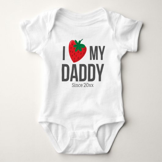 ICH LIEBE MEIN DADDY BABY SCHLIESSEN CUSTOM TEXT BABY STRAMPLER (Vorderseite)