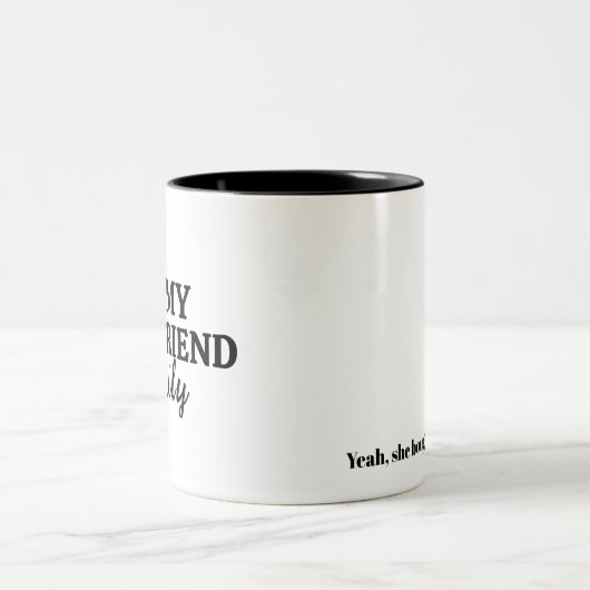 Ich Liebe meine Freundin Name Custom Funny Boyfrie Zweifarbige Tasse (Mittel)