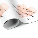 Ich Liebe Sie auf den Mond und das Rücken-Papier Geschenkpapier<br><div class="desc">Ich Liebe Sie auf den Mond und zurück Umhüllungspapier. romantische korallenrosa Aquarellmalerei mit individueller Liebe Nachricht,  Zitat,  Sprichwort etc. Personalisierte Geschenkpackung mit stilvoller Handschrift. Anpassbare Hintergrundfarbe dh. helle Pastellfarben. Niedliches Design für Valentinstag,  Hochzeit,  Verlobung,  Jubiläum,  Geburtstag,  Weihnachten etc.</div>